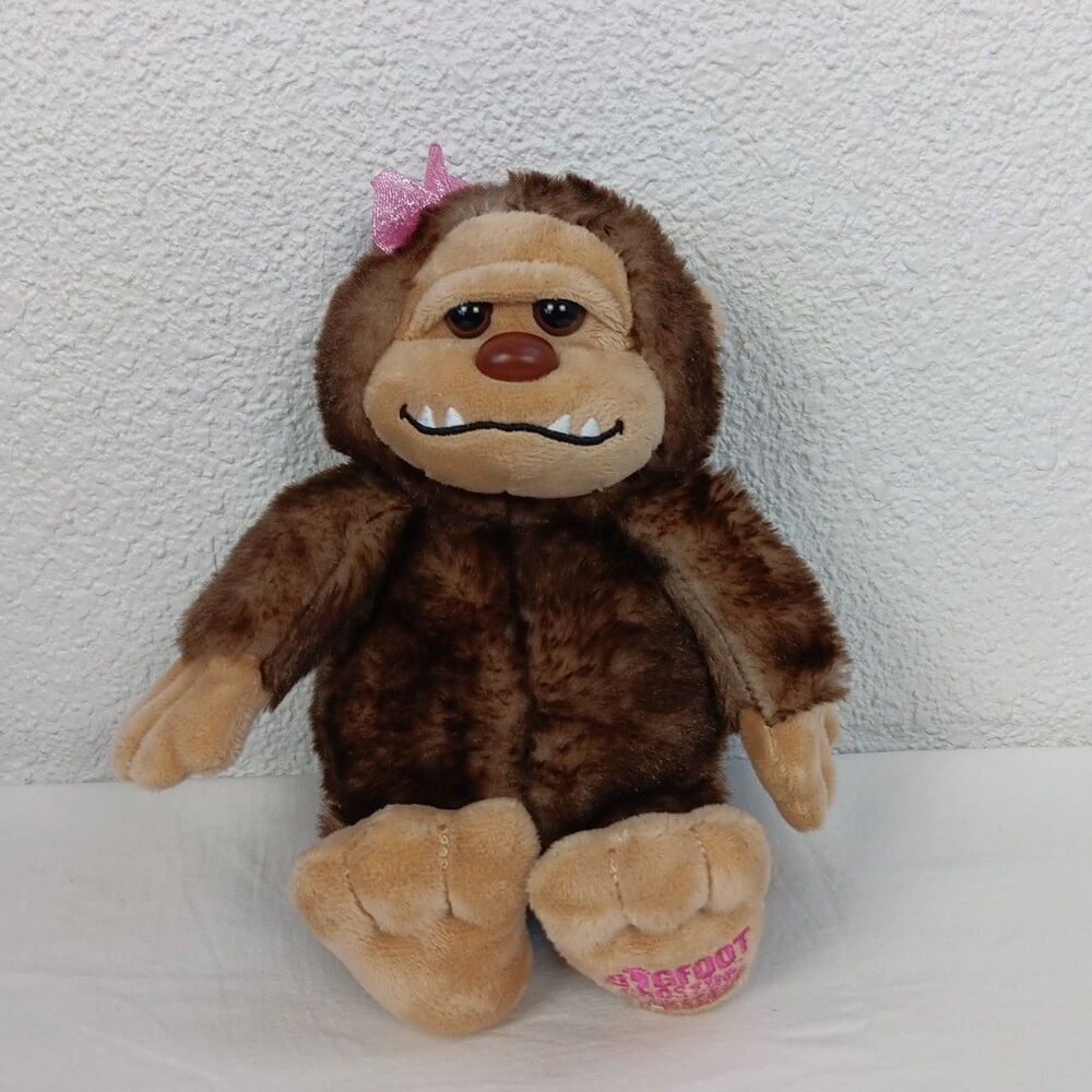 The Petting Zoo Bigfoot Crossing Plush Pikes Peak Colorado Souvenir Toy Stuffed